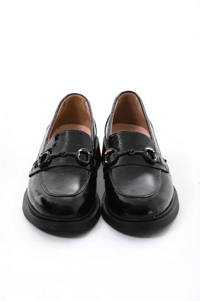 Toka Detaylı Siyah Kadın Rugan Ayakkabı