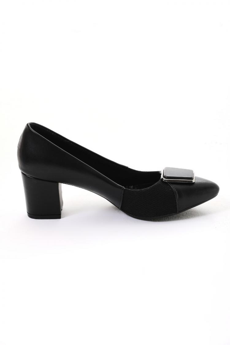 Siyah  File Detaylı Tokalı Kadın Topuklu Ayakkabı